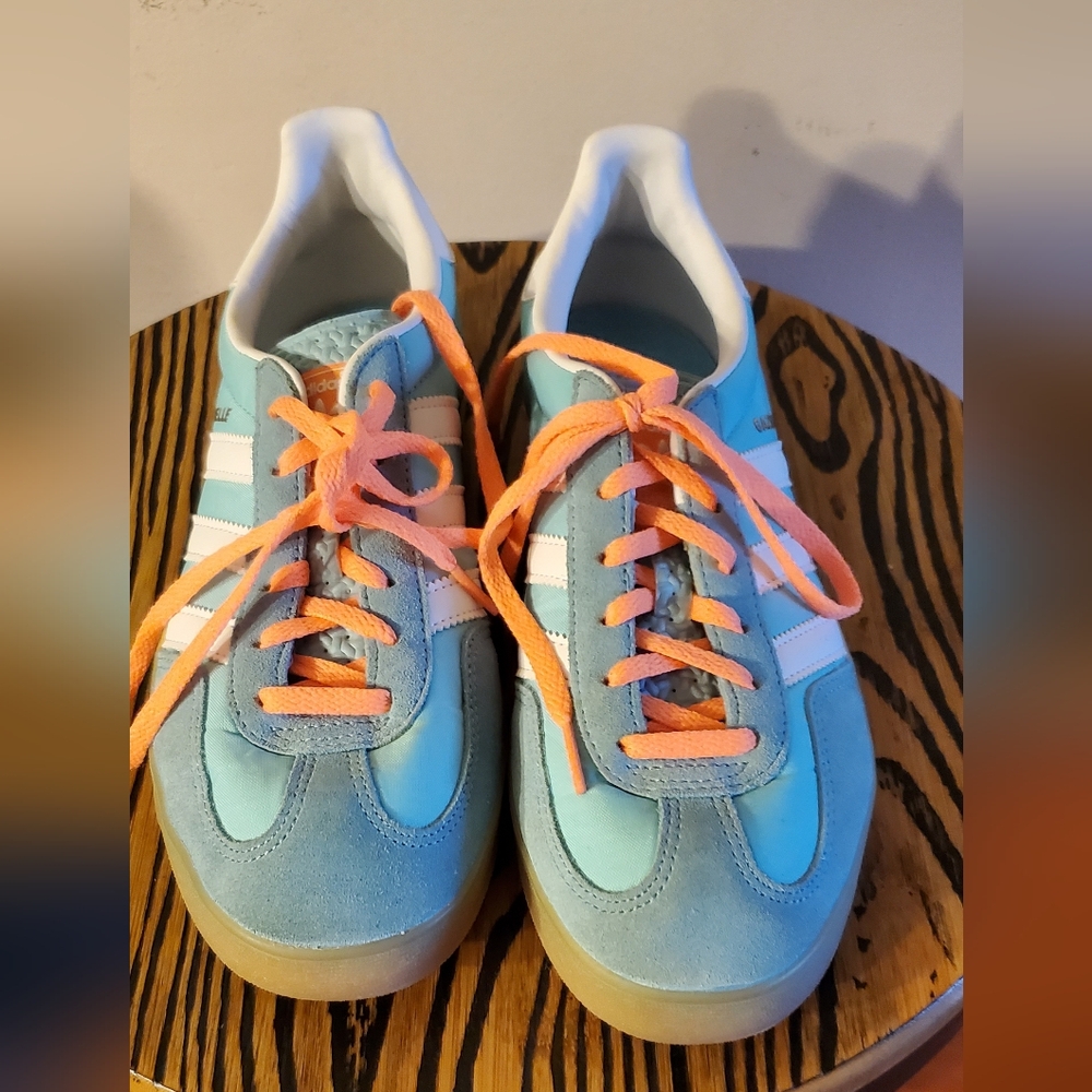 ADIDAS GAZELLE INDOOR PRELOVED BLUE GUM SNEAKERS